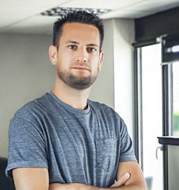 Maître d'œuvre, Fabien est dessinateur métreur et homme de terrain, l’interlocuteur privilégié. Il coordonne le chantier, assure la relation avec les artisans et veille au respect des délais. Il vous accompagne jusqu’à la réception du chantier. Maître d'œuvre, Fabien est dessinateur métreur et homme de terrain, l’interlocuteur privilégié. Il coordonne le chantier, assure la relation avec les artisans et veille au respect des délais. Il vous accompagne jusqu’à la réception du chantier.